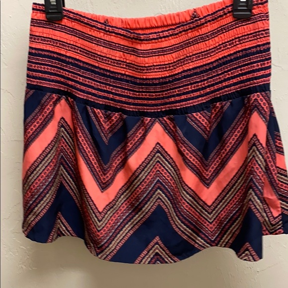 Express skirt- small - Picture 3 of 4